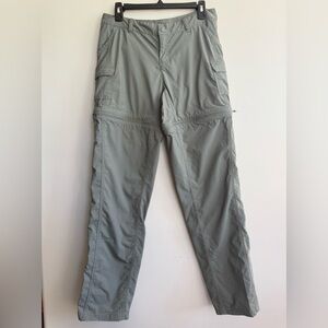 The North Face Women's Convertible Hiking Pants in Light Gray-Green
